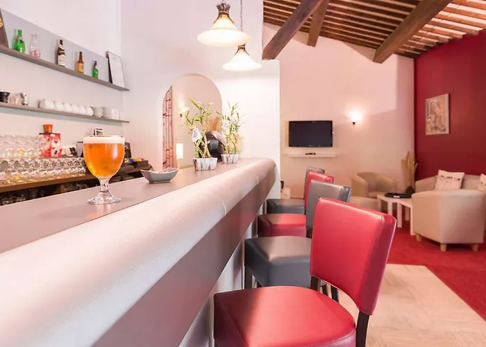 Ogmontelimar Nord Medieval Hotel *